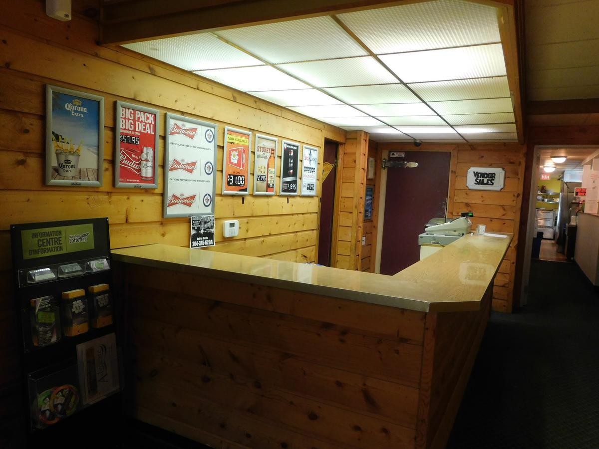 Casey'S Inn Lac du Bonnet Eksteriør bilde